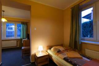 Проживание в семье Hotelik Villa Легница Двухместный номер с 2 отдельными кроватями-17